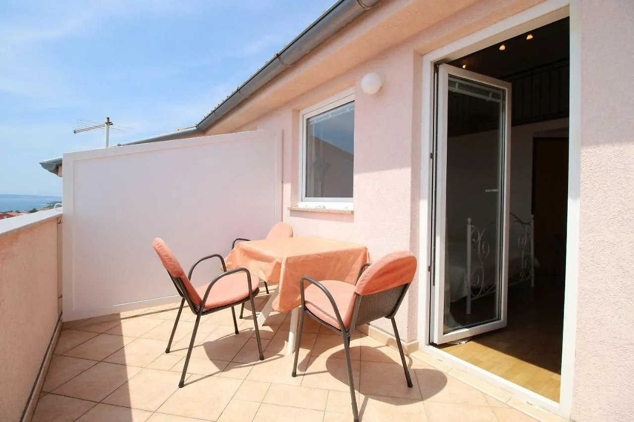 Apartments Ivona 6 Novi Vinodolski 0*,