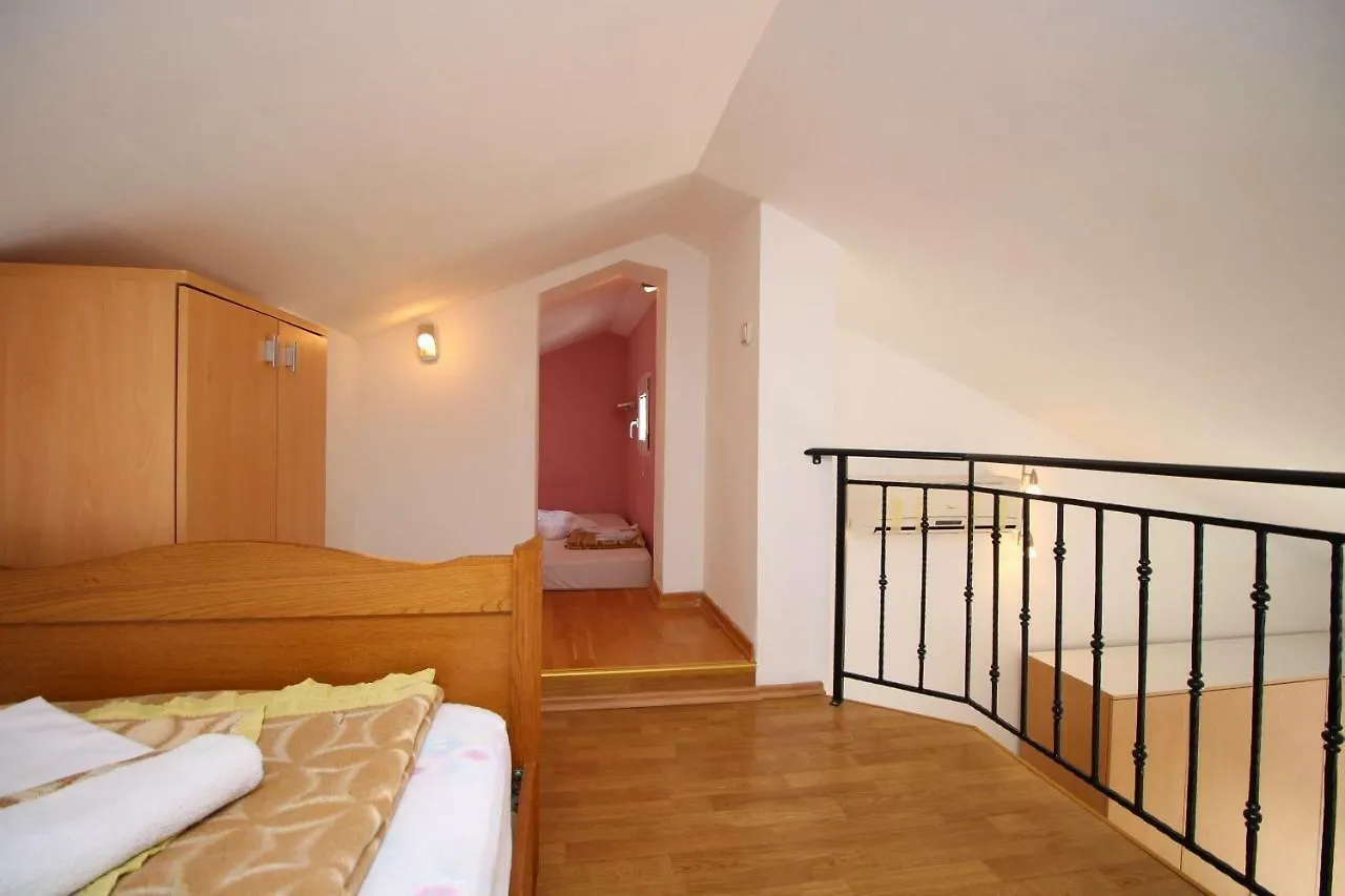 Apartments Ivona 6 Novi Vinodolski