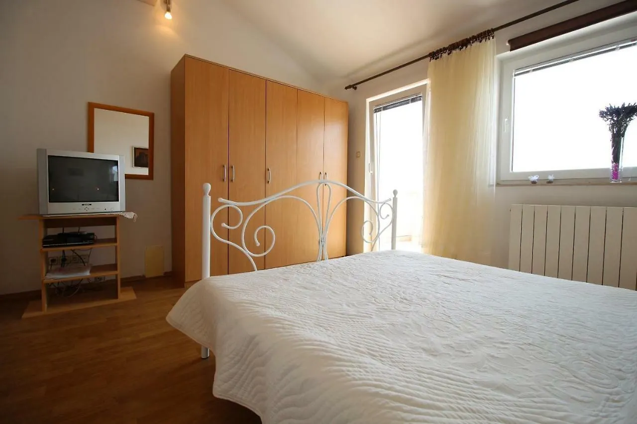 Apartments Ivona 6 Novi Vinodolski