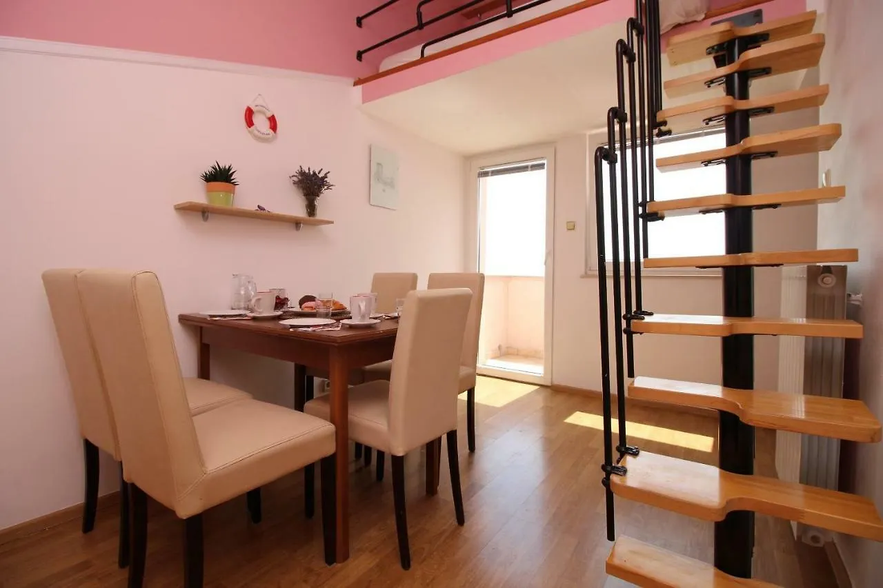 Apartments Ivona 6 Novi Vinodolski Croatia