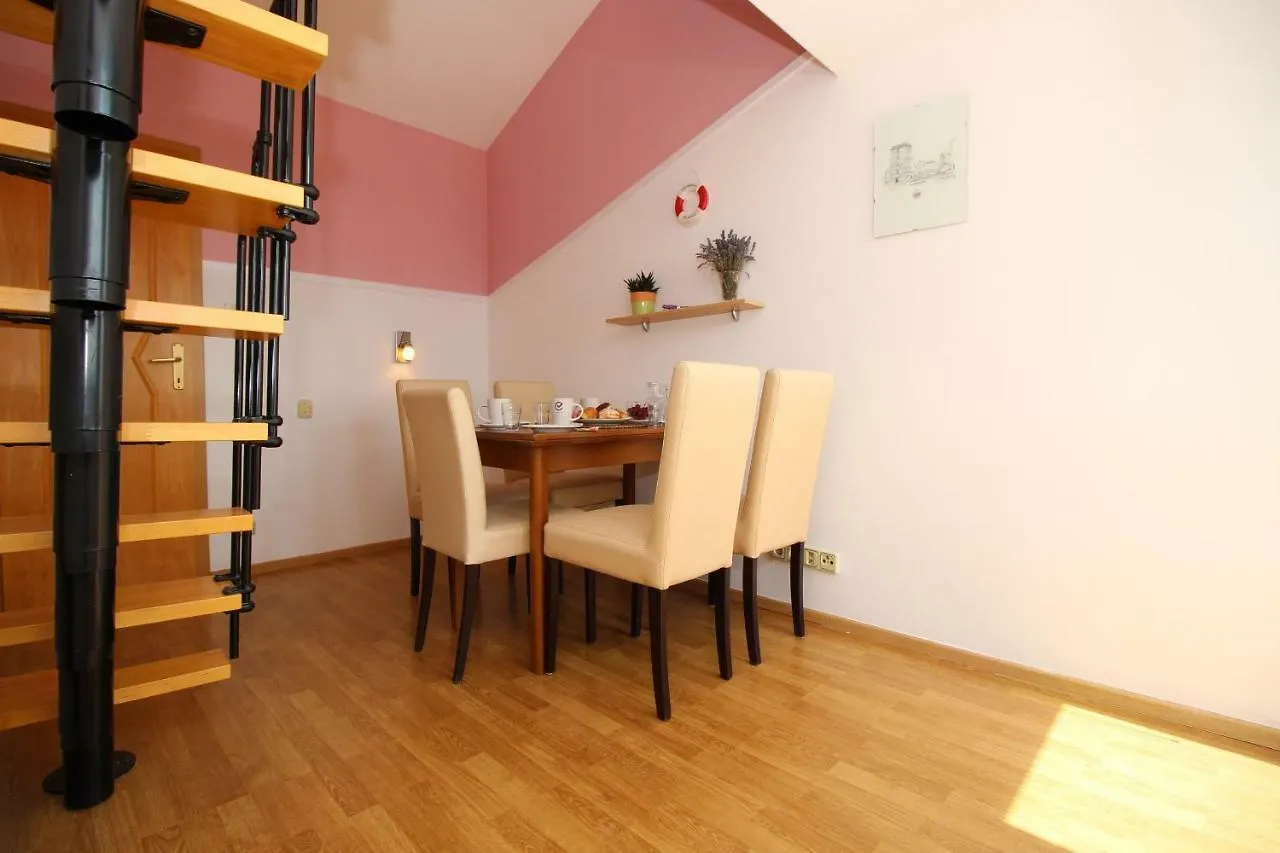 Apartments Ivona 6 Novi Vinodolski